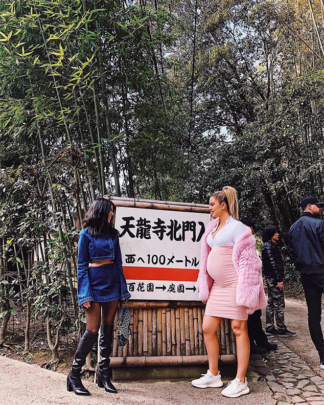 Khloe Kardashian, Baby Bump, 8 Months, Pregnant, Japan Khloe Kardashian, Baby Bump, 8 Months, Pregnant, Japan